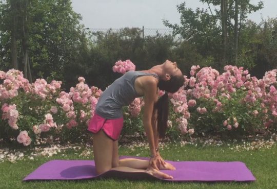 yoga flessibilità schiena